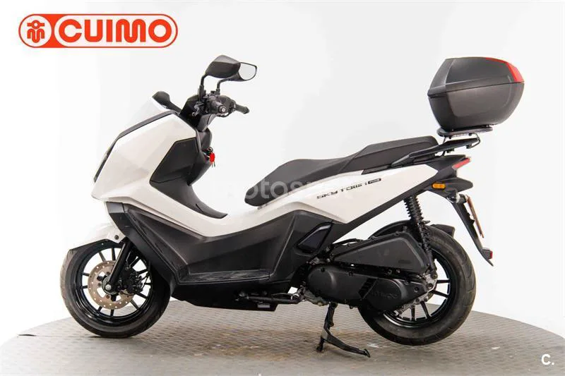 Kymco Sky Town 125 – Vista 8