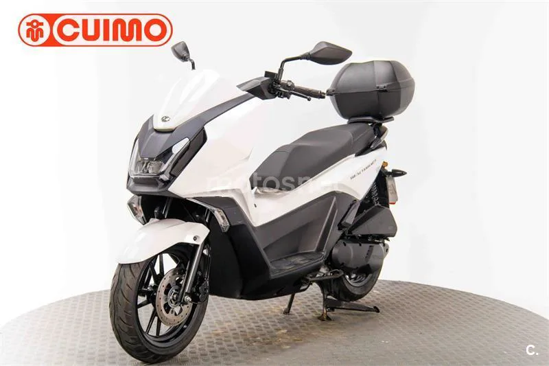 Kymco Sky Town 125 – Vista 9