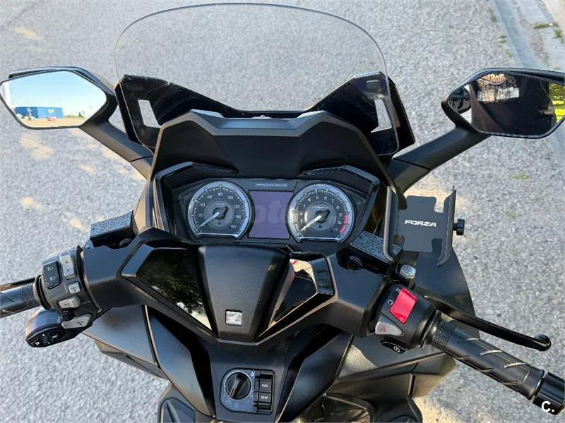 Honda Forza 350 – Vista 2