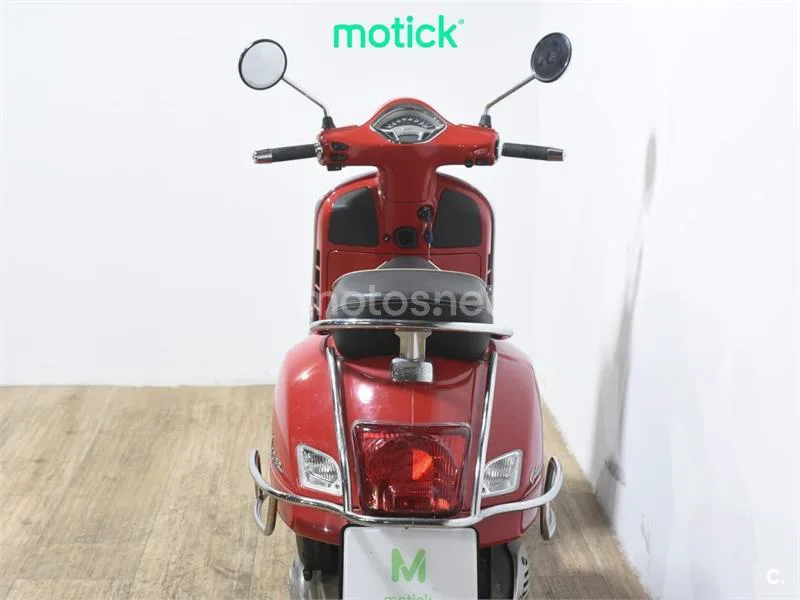 Vespa GTS Super 125 – Vista 6
