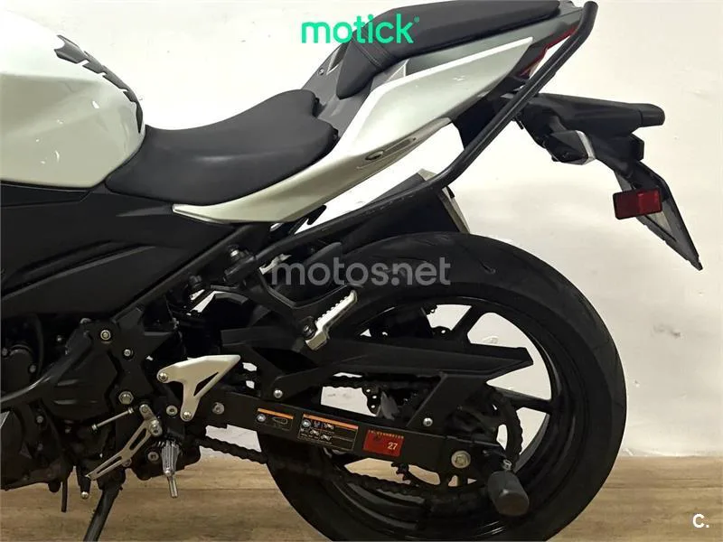 Kawasaki Z400 – Vista 7