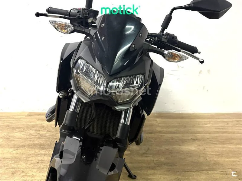 Kawasaki Z400 – Vista 8