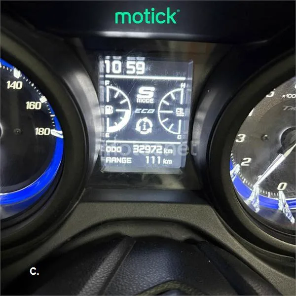 Yamaha TMAX 560 – Vista 4