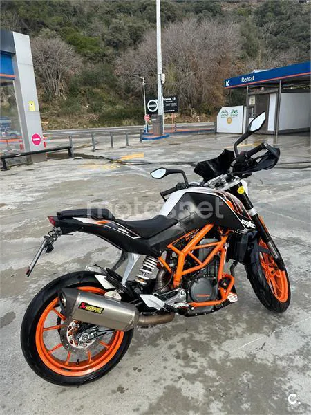 KTM 390 Duke – Vista 3