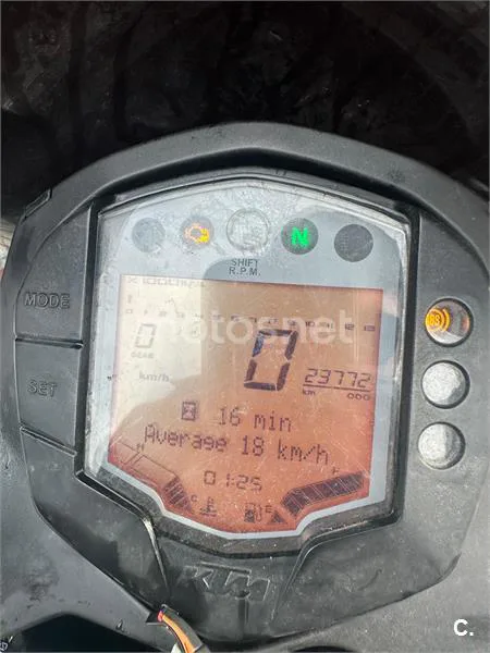 KTM 390 Duke – Vista 4