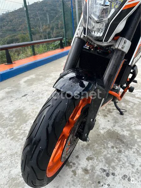 KTM 390 Duke – Vista 5