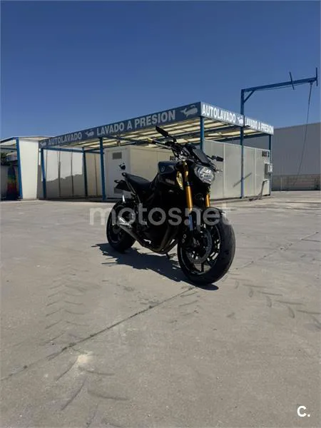 Yamaha MT-09 – Vista 2