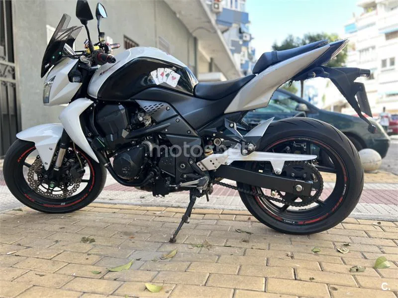 Kawasaki Z750 – Vista 2
