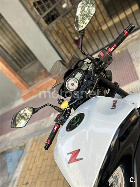 Kawasaki Z750 – Vista 3