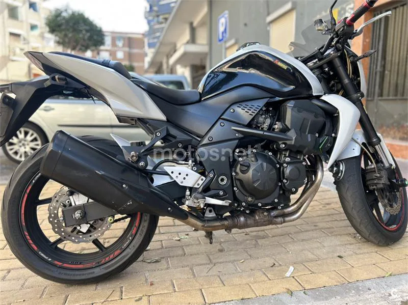 Kawasaki Z750 – Vista 4