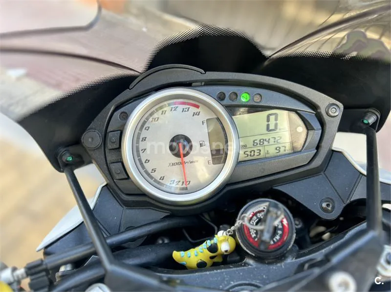Kawasaki Z750 – Vista 5