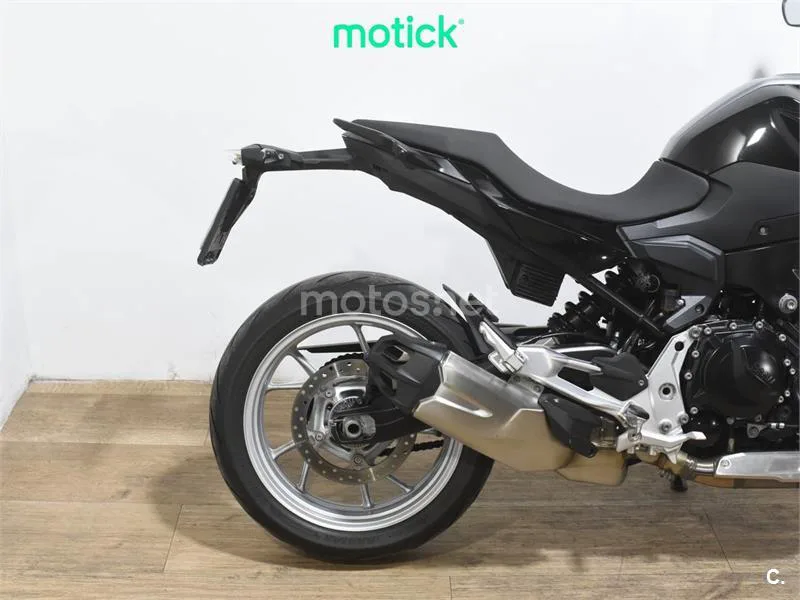 BMW F 900 R – Vista 3