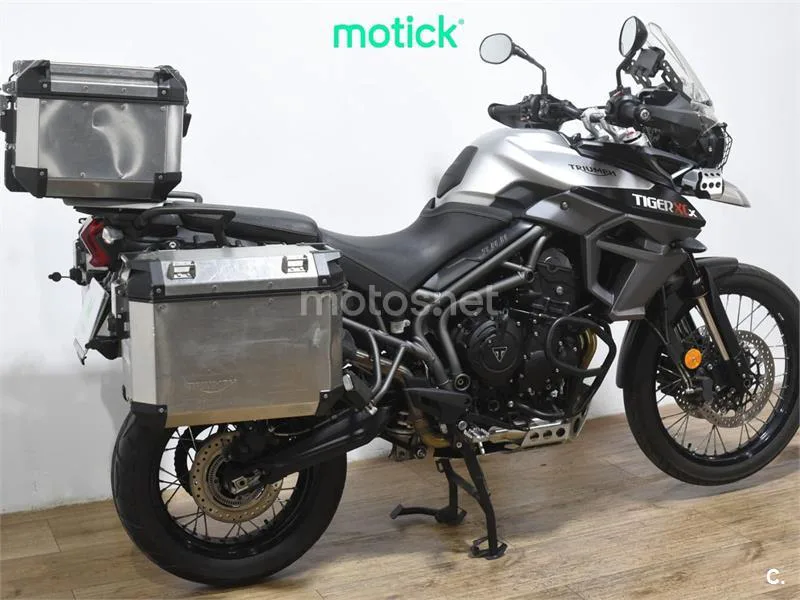 Triumph Tiger 800 XCX – Vista 10