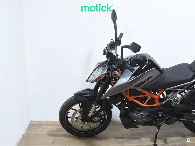KTM 125 – Vista 8