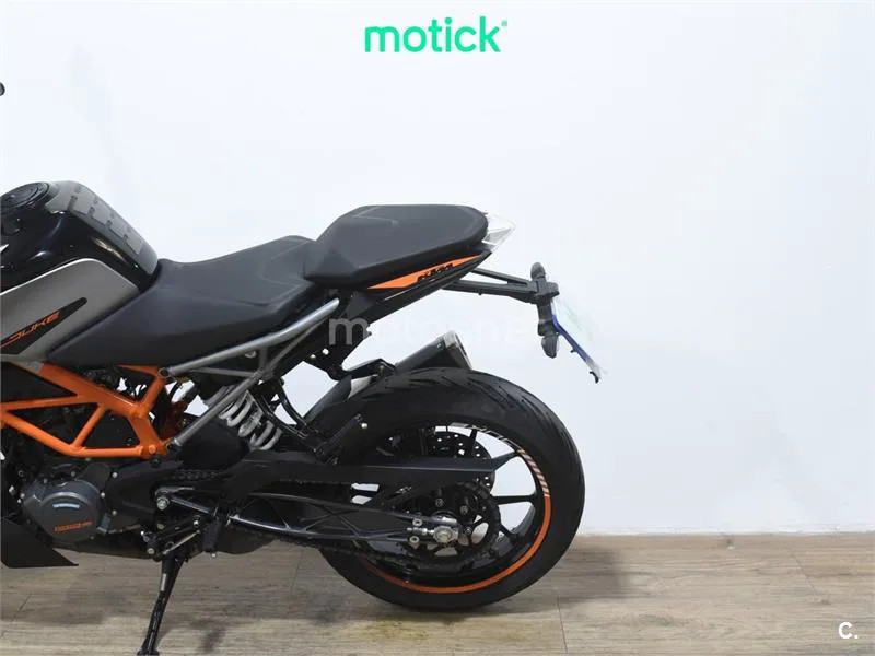 KTM 125 – Vista 9