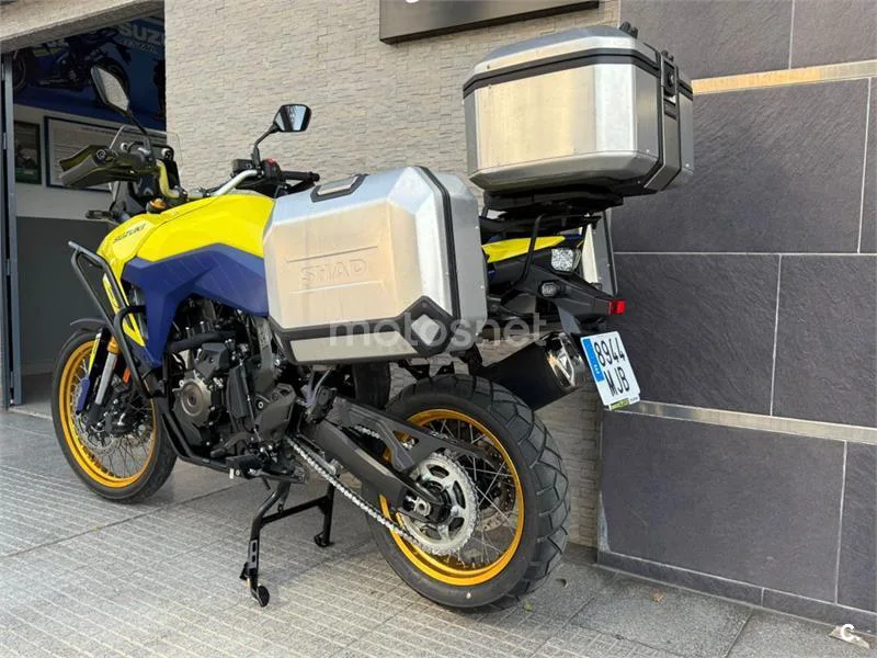 Suzuki V-Strom 800 – Vista 8
