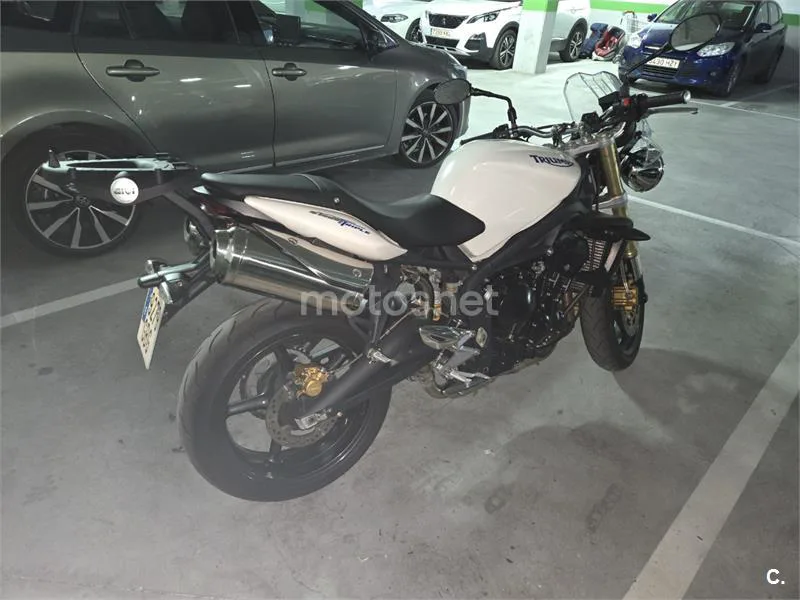 Triumph Street Triple R – Vista 2