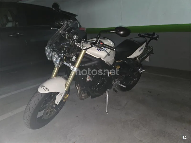 Triumph Street Triple R – Vista 4