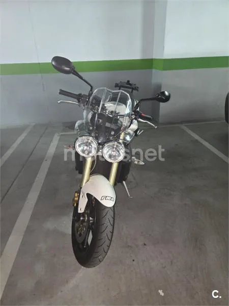 Triumph Street Triple R – Vista 5