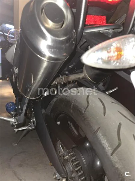 Triumph Street Triple R – Vista 9