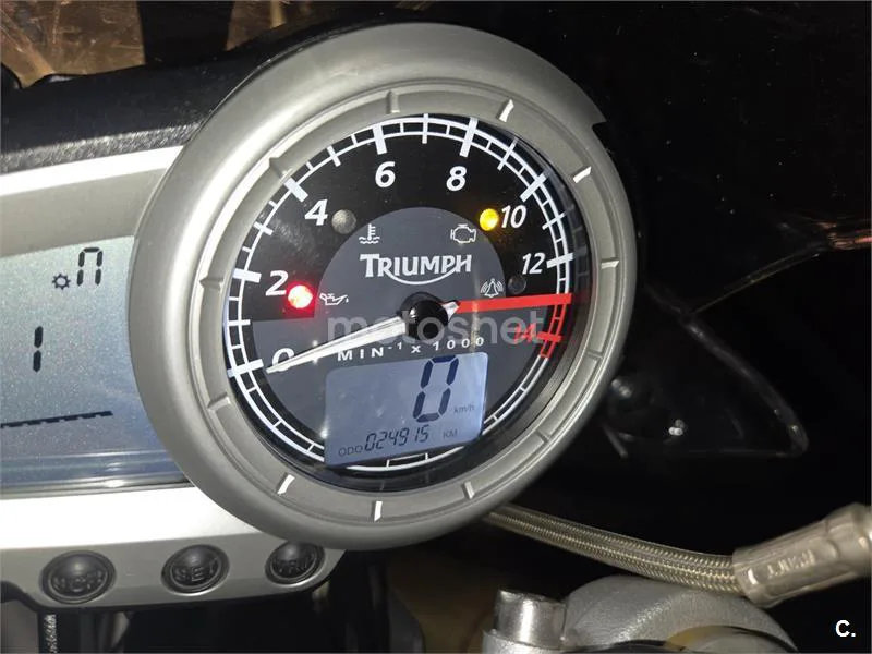 Triumph Street Triple R – Vista 10