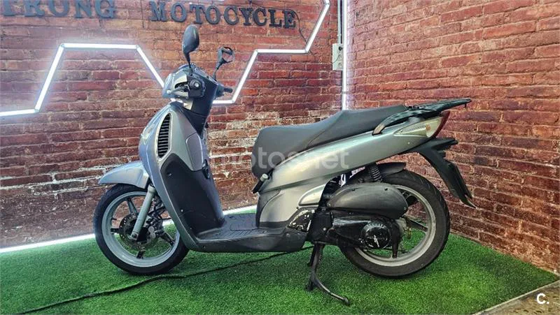 Honda SH125i 1200 € 2006 Barcelona - 1