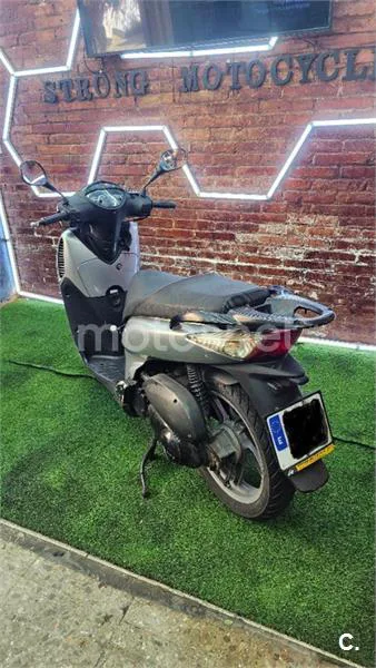 Honda SH125i 1200 € 2006 Barcelona - 2