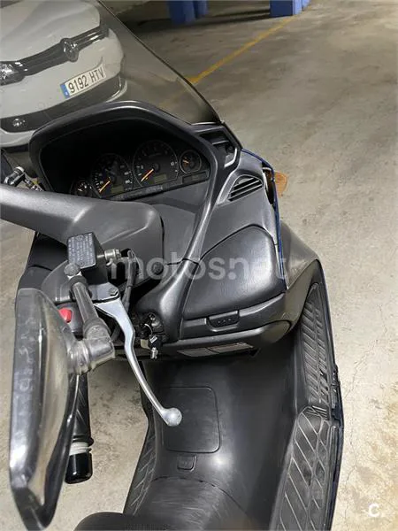 Suzuki Burgman 400 – Vista 6