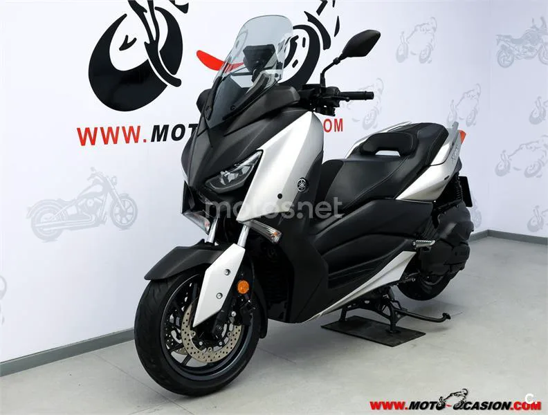 Yamaha XMAX 400 – Vista 8