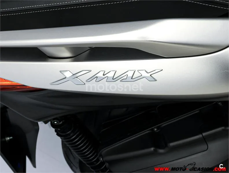 Yamaha XMAX 400 – Vista 9