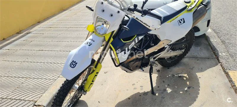 Husqvarna 701 Enduro – Vista 2