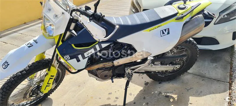 Husqvarna 701 Enduro – Vista 3