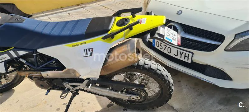 Husqvarna 701 Enduro – Vista 4
