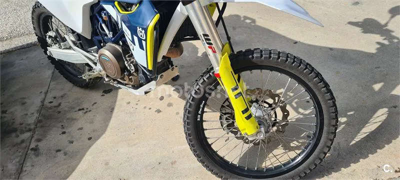 Husqvarna 701 Enduro – Vista 9