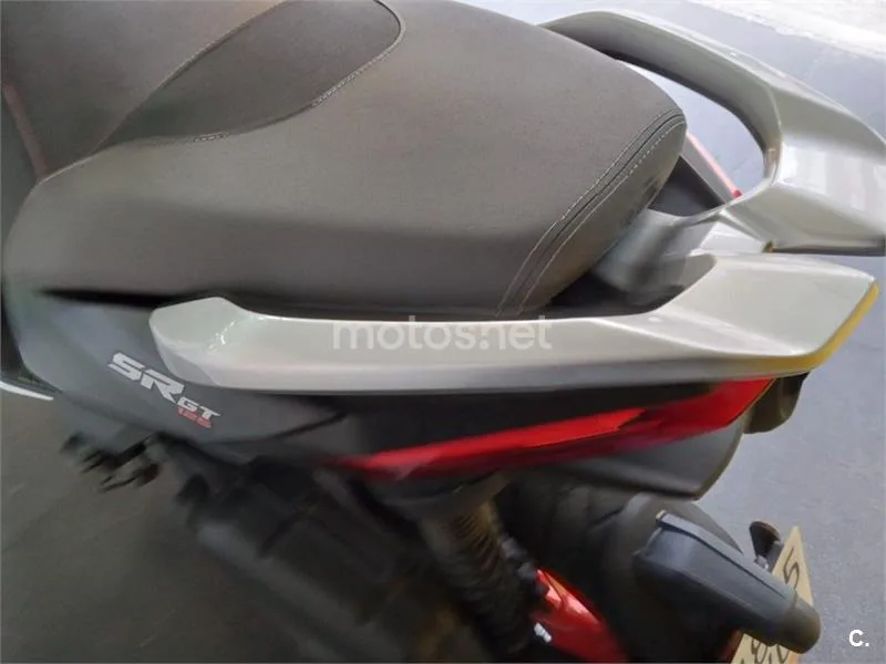 Aprilia SR GT 125 – Vista 14