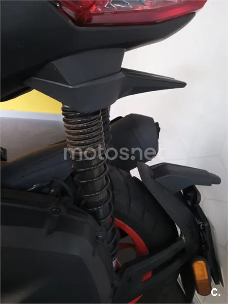 Aprilia SR GT 125 – Vista 17