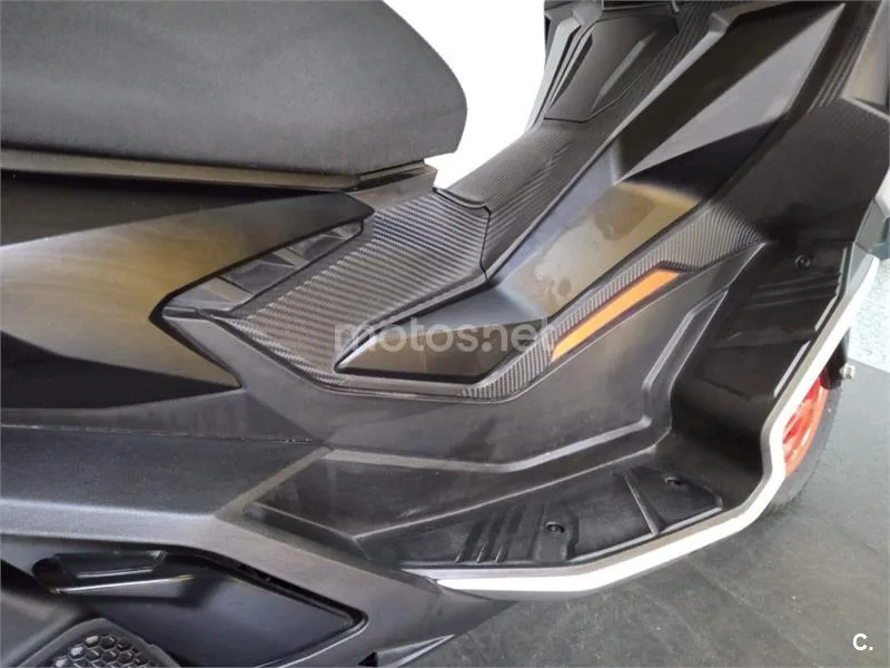 Aprilia SR GT 125 – Vista 7