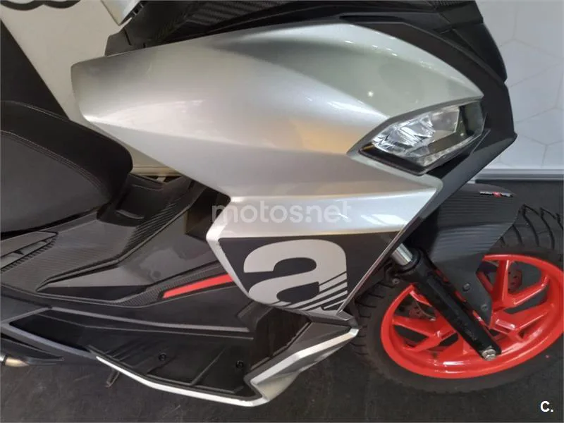 Aprilia SR GT 125 – Vista 8