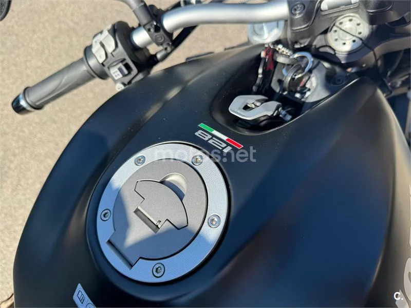 Ducati Monster 821 – Vista 4