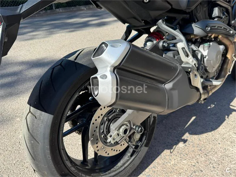 Ducati Monster 821 – Vista 7