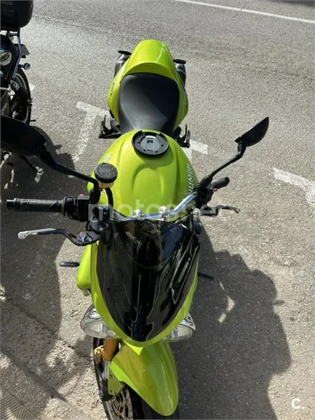 Triumph Street Triple – Vista 2