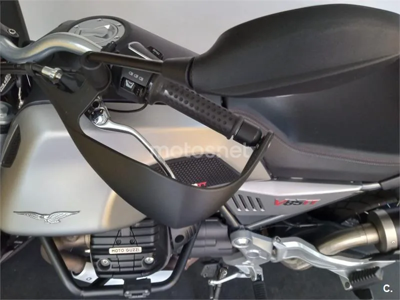 Moto Guzzi V85 TT – Vista 11