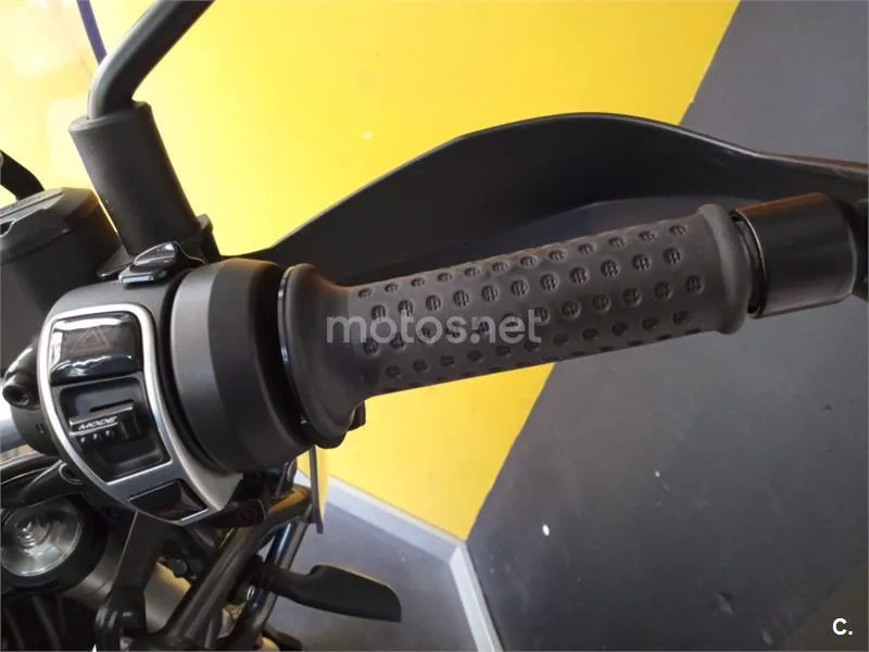Moto Guzzi V85 TT – Vista 12