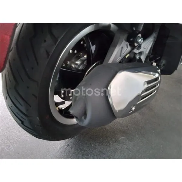 Vespa GTS Super 125 – Vista 4