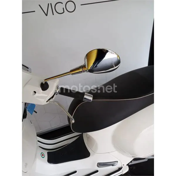 Vespa GTS Super 125 – Vista 10