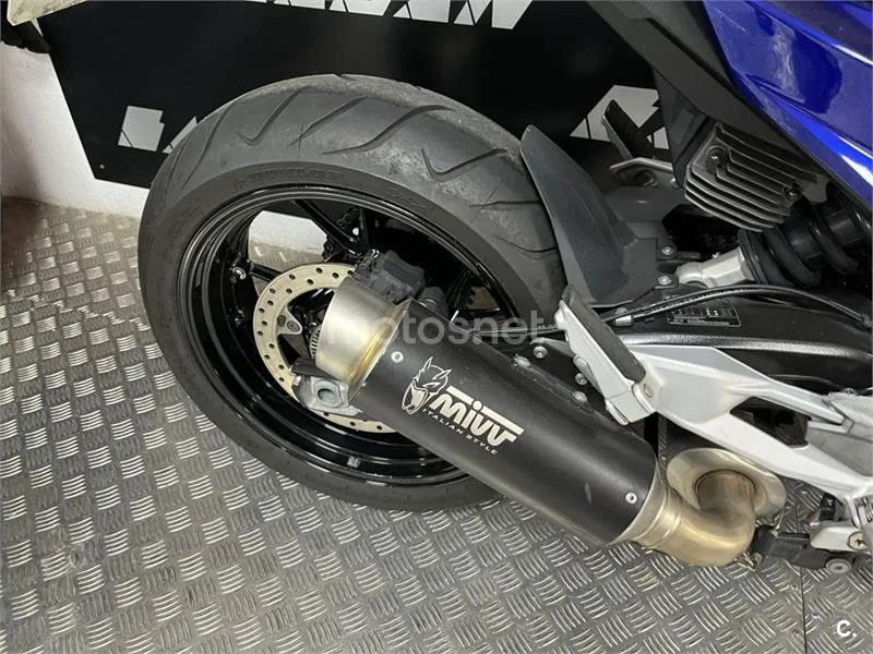 BMW F 900 R – Vista 3