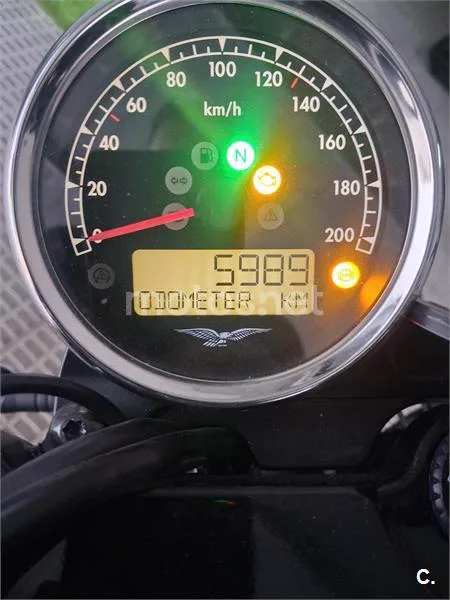 Moto Guzzi V7 III – Vista 5