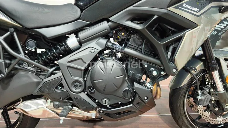 Kawasaki Versys – Vista 4