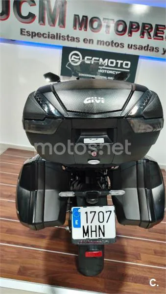 Kawasaki Versys – Vista 37