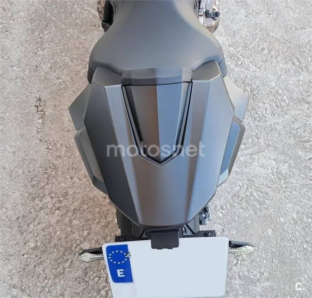 Honda CBR 650 R – Vista 14